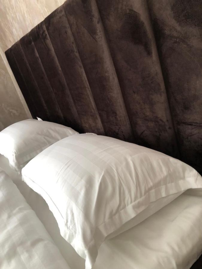 Hotel Lion อัลมาตี ภายนอก รูปภาพ