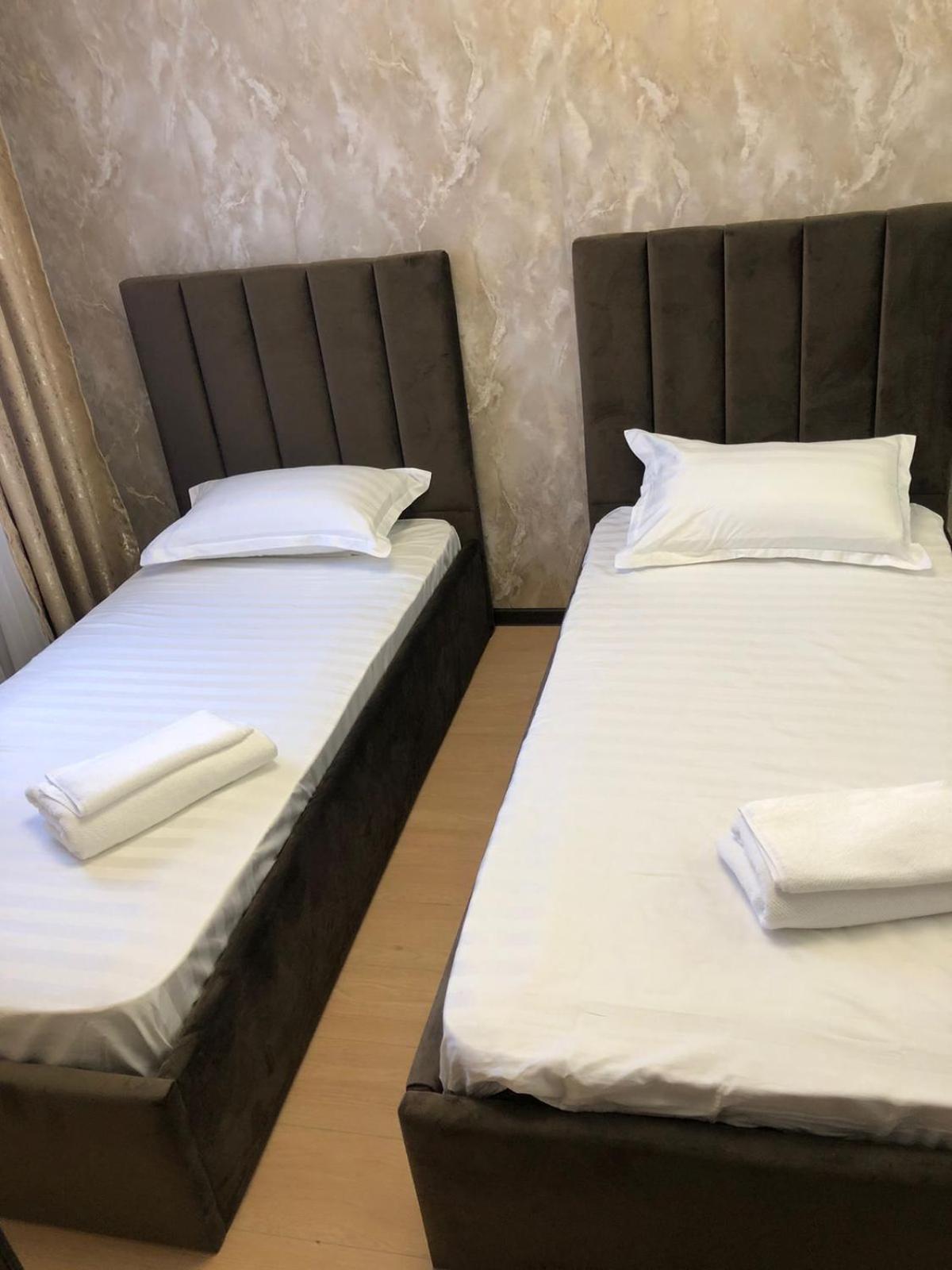 Hotel Lion อัลมาตี ภายนอก รูปภาพ