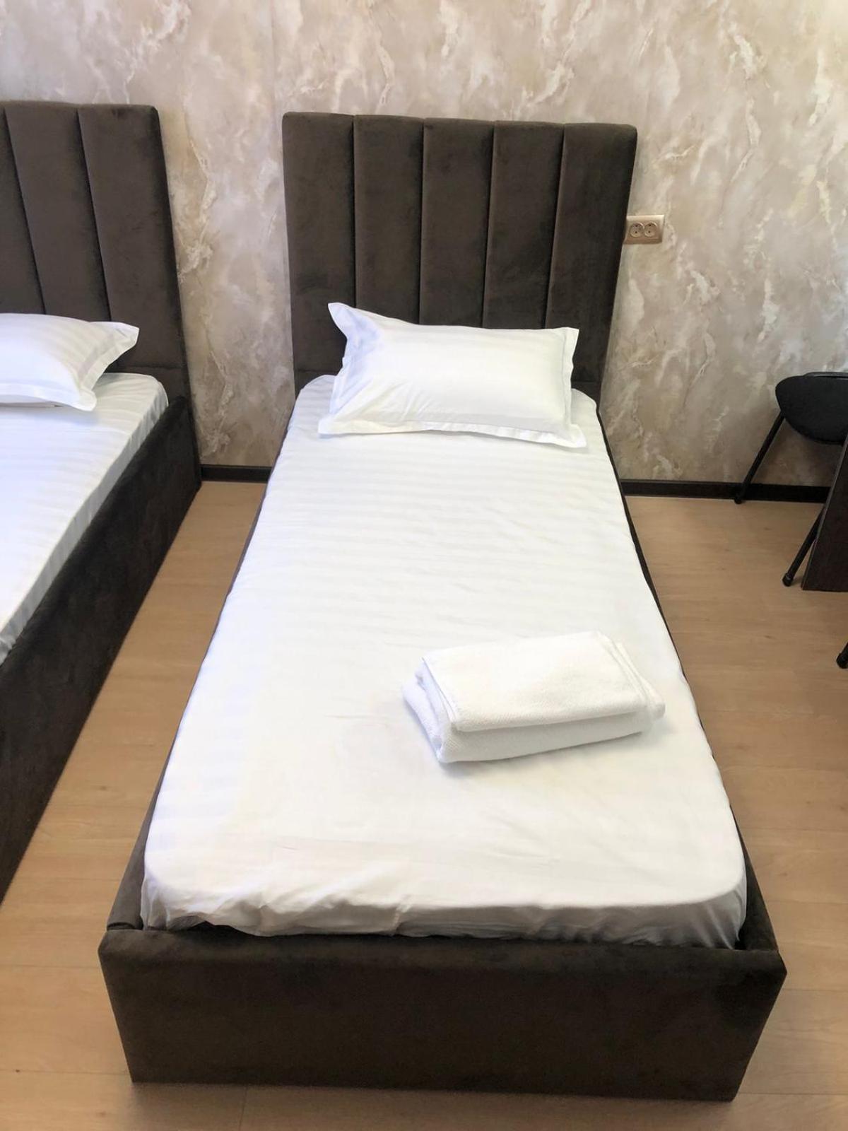 Hotel Lion อัลมาตี ภายนอก รูปภาพ